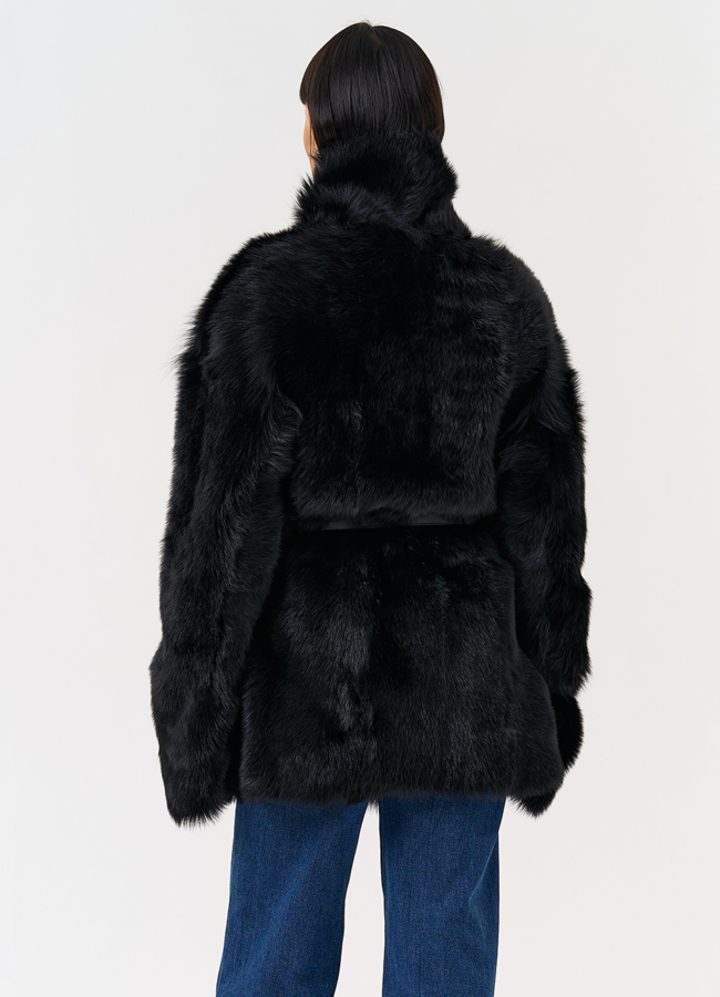 Двухсторонняя дубленка черного цвета с декоративным поясом модель № 31618 в кредит Двухсторонняя дубленка черного цвета с декоративным поясом модель № 31618 в кредит