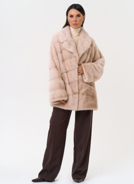 Укороченная шуба из меха норки с английским воротником