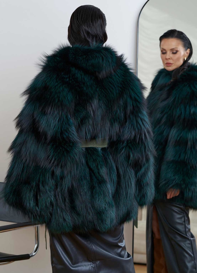 Шуба из меха финской серебристой лисы модель № 28813 универмаг малина