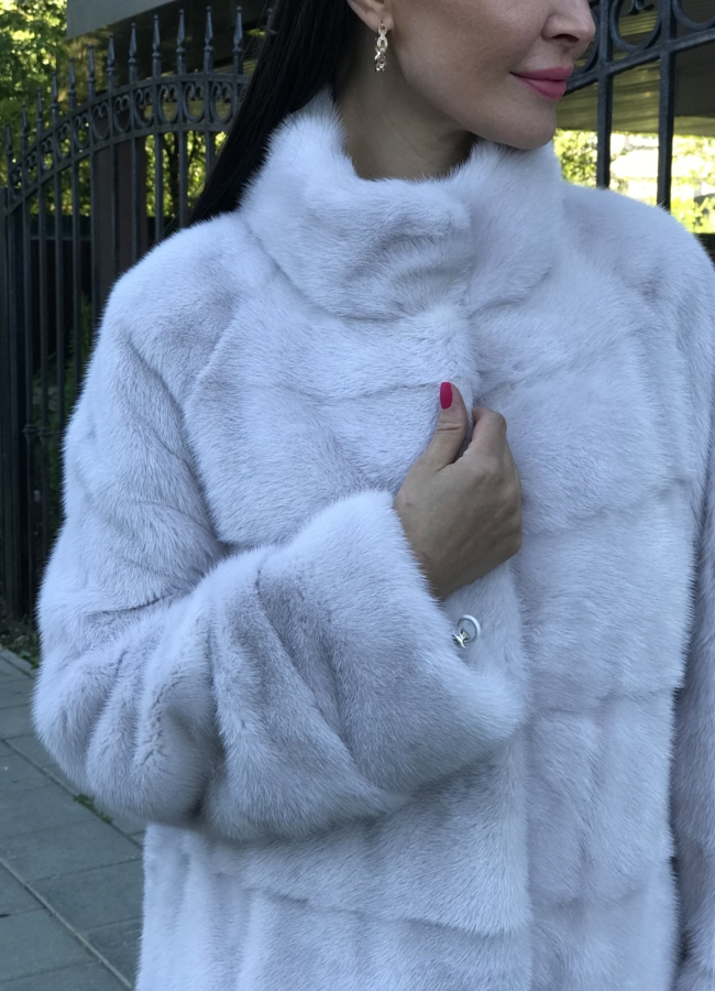 Светлая норковая шуба  модель № S-776 в кредит