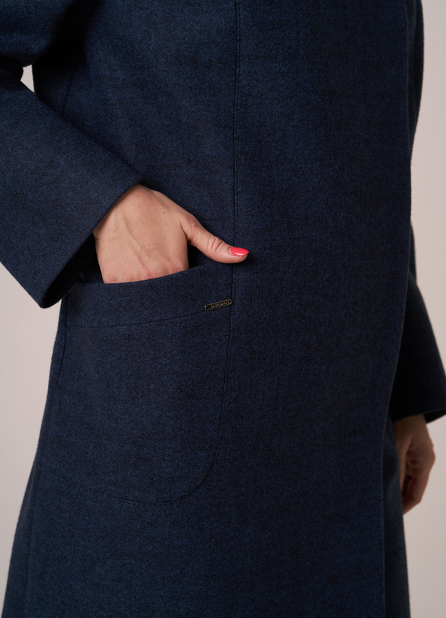 Женское пальто синего цвета модель №  в кредит