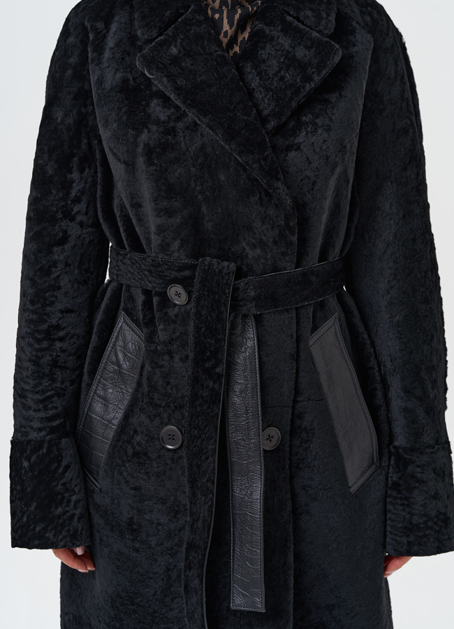 Натуральная дубленка с английским воротником модель № 28694 в кредит