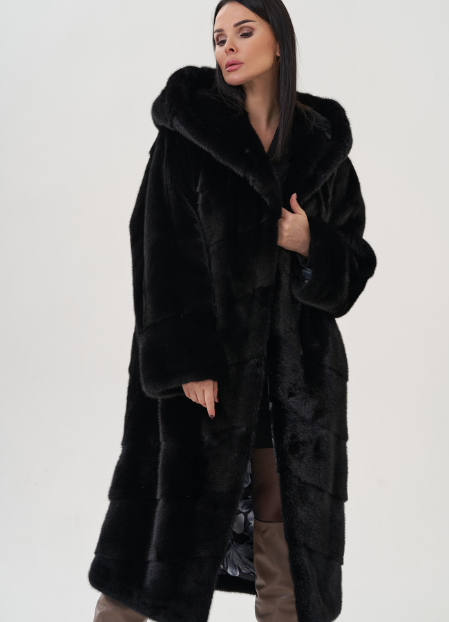 Шуба из норки с капюшоном  модель № 26052 универмаг малина