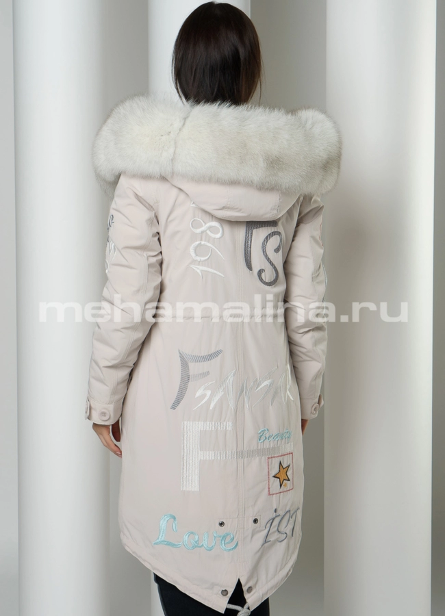 Светлая парка с меховой отделкой из песца модель № 9710 в кредит