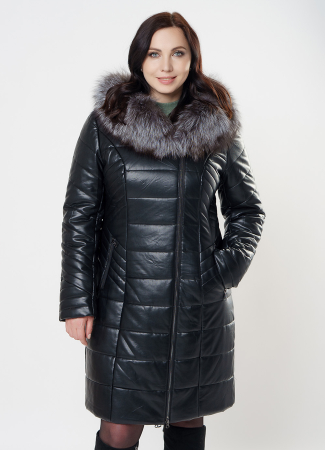 Пуховик из эко кожи черного цвета с капюшоном модель № 983 в рассрочку