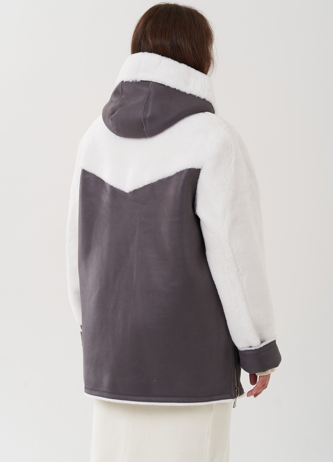 Двухсторонняя женская дубленка с капюшоном модель № 81981 универмаг малина