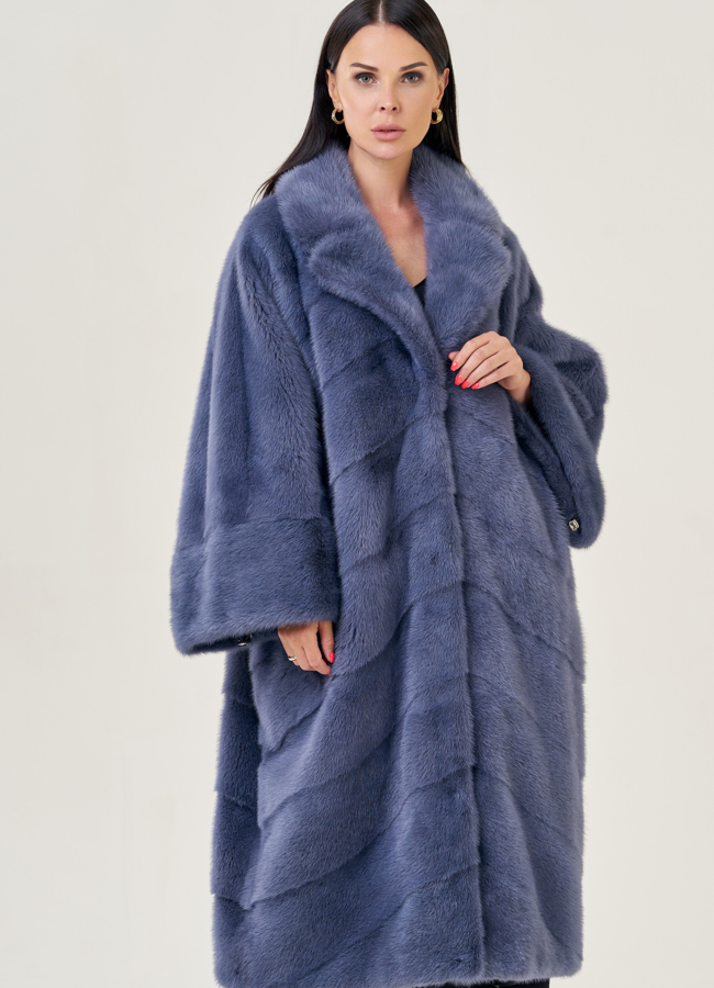 Норковая шуба оверсайз в голубом цвете  модель № 23109 универмаг малина