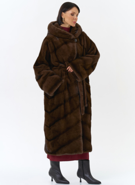 Шуба из меха норки с капюшоном