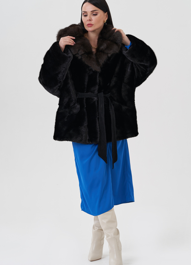 Шуба из норки с капюшоном из куницы  модель № 23985 в рассрочку