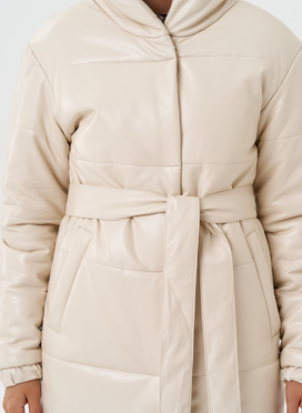 Пуховик из эко кожи с капюшоном