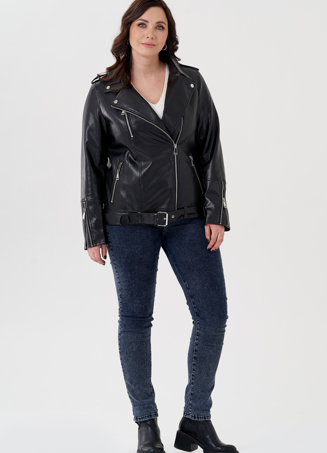 фото Удлиненная куртка косуха в черном цвете с ремнем модель № 695 фото Удлиненная куртка косуха в черном цвете с ремнем модель № 695