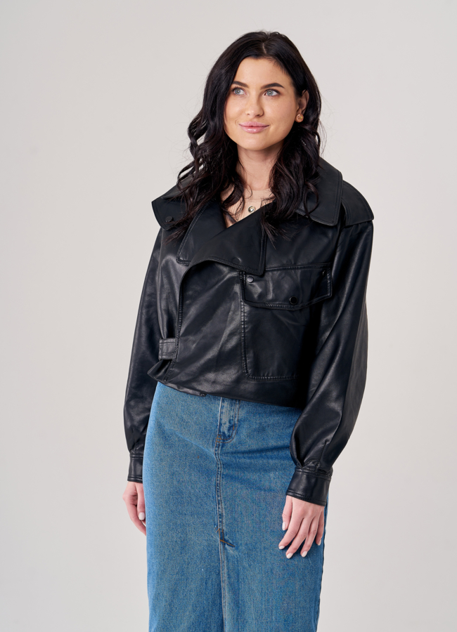 Женская куртка из эко кожи черного цвета модель № 20790 универмаг малина