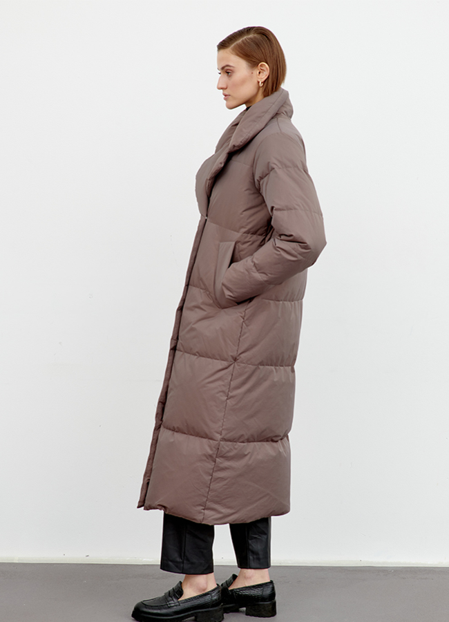Длинный женский пуховик модель № 79409 универмаг малина