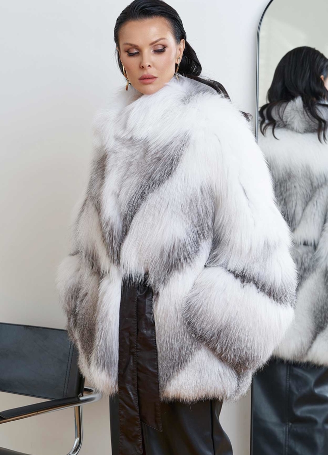 Шуба из меха лисы с поясом модель № 28814 универмаг малина