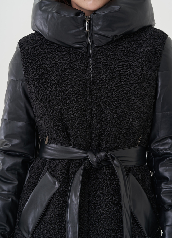 Пуховик из эко кожи с капюшоном модель № 25342 универмаг малина