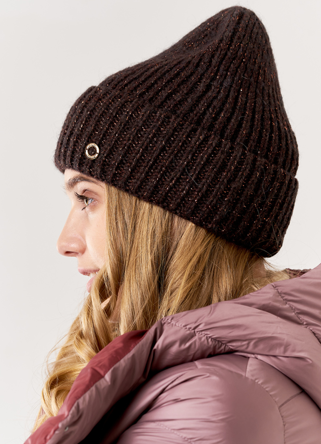 Женская шапка модель № 10898 универмаг малина