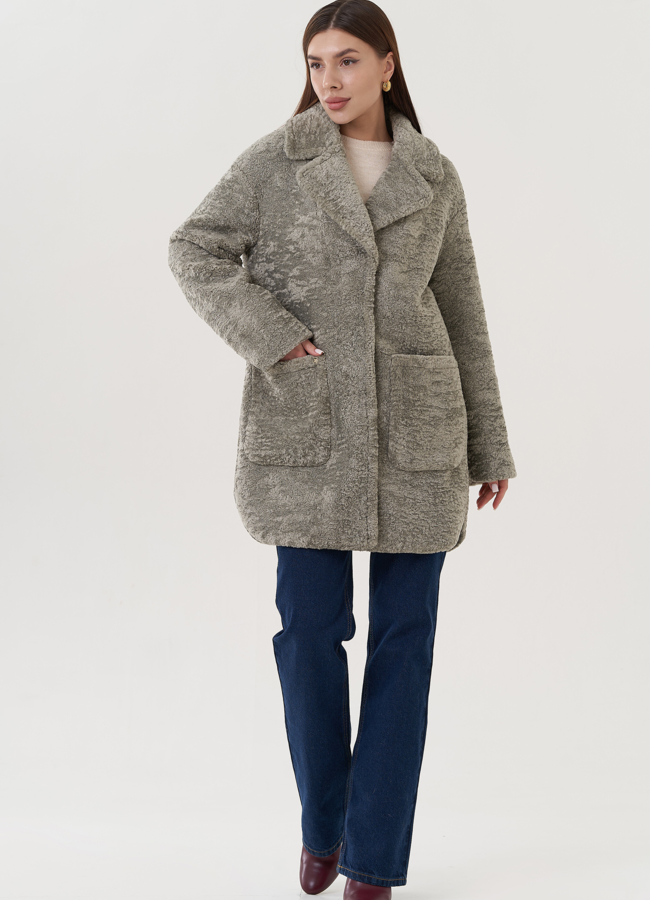 Полупальто женское с английским воротником модель № 25558 меха малина