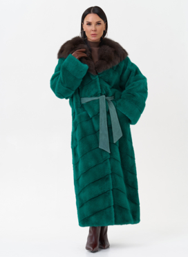 Норковая шуба с капюшоном из меха куницы Норковая шуба с капюшоном из меха куницы