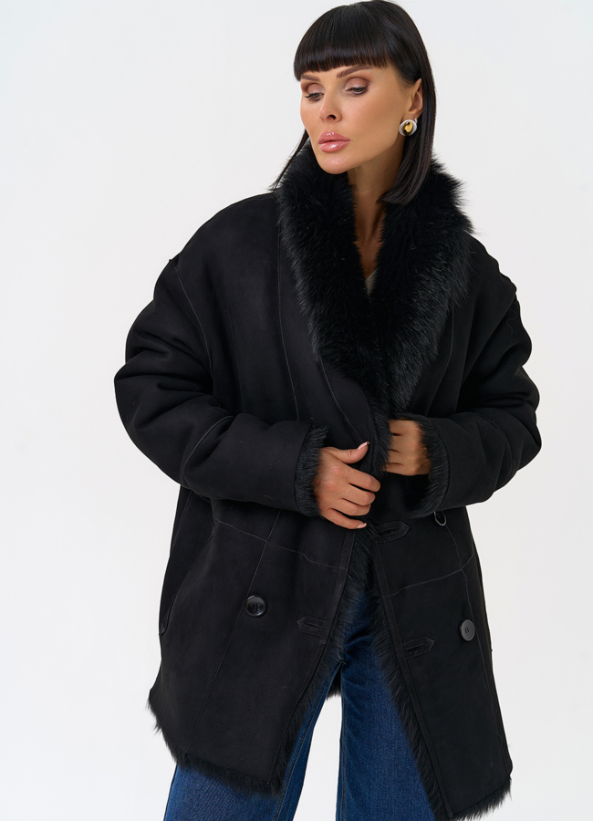 фото Двухсторонняя дубленка черного цвета с декоративным поясом модель № 31618 фото Двухсторонняя дубленка черного цвета с декоративным поясом модель № 31618