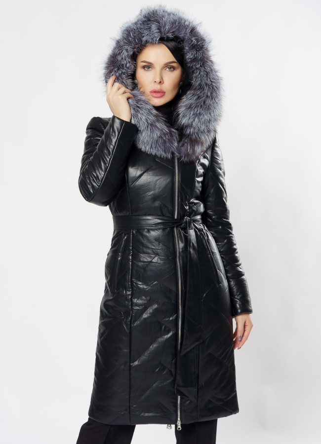 Удлиненный пуховик из эко кожи с капюшоном модель № 19346 универмаг малина