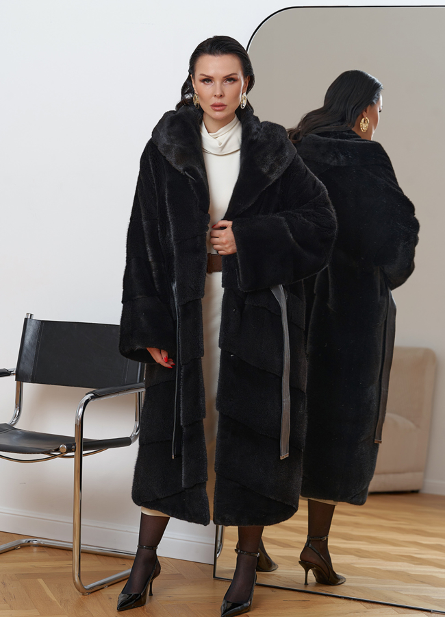 Шуба из норки с капюшоном  модель № 24960 меха малина