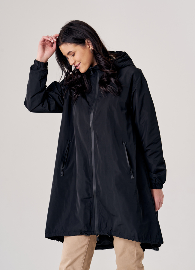 Плащ женский черного цвета модель № 20777 в рассрочку