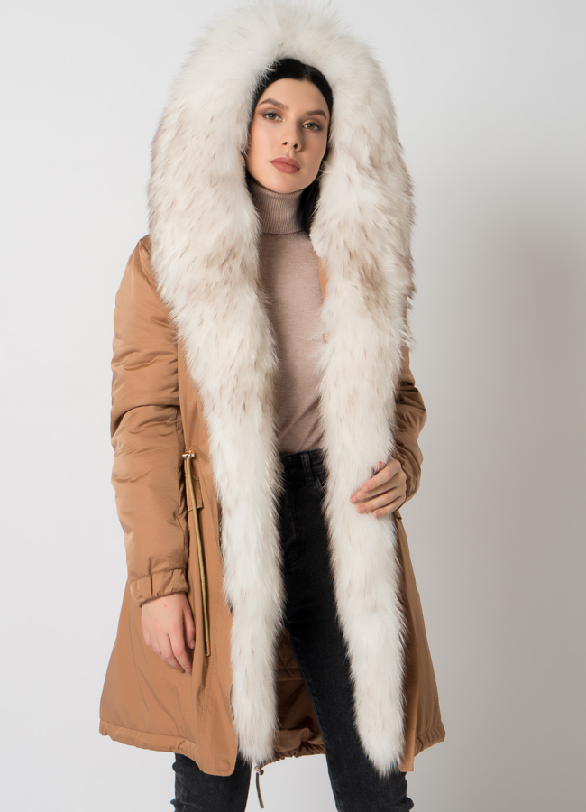 Женская парка с енотом  модель № 19015 меха малина