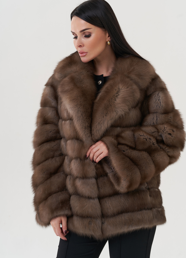 Шуба из куницы с английским воротником  модель № 26039 универмаг малина