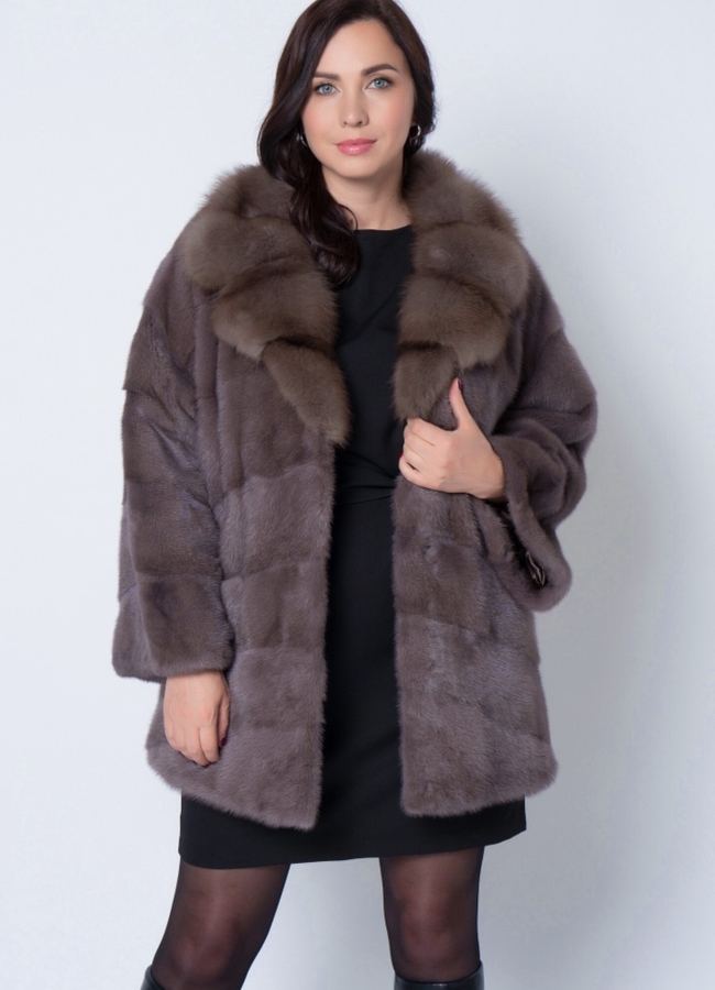 Норковая шуба с отделкой из куницы модель № 21603 универмаг малина