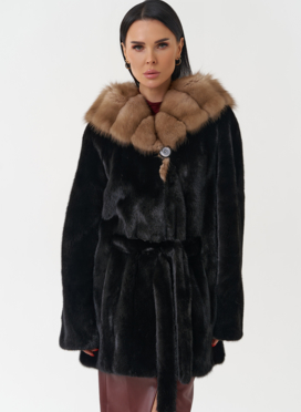 Норковая шуба с капюшоном из меха куницы