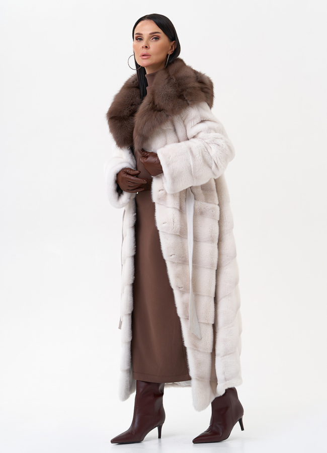 Норковая шуба с капюшоном из меха куницы модель № 29528 универмаг малина