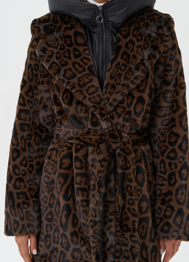 Пальто из эко меха со съемным капюшоном модель № 28641 универмаг малина