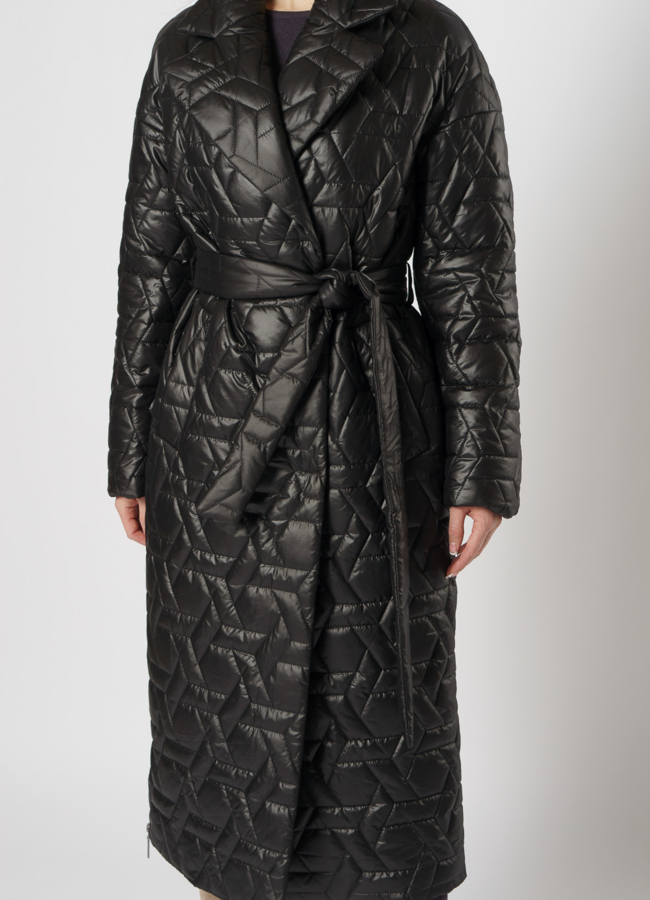 Черное длинное пальто  модель № 17786 универмаг малина