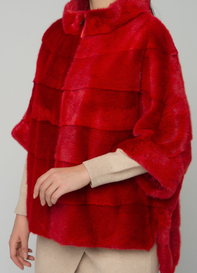 Короткая шуба на молнии красного цвета модель № 21915 в рассрочку