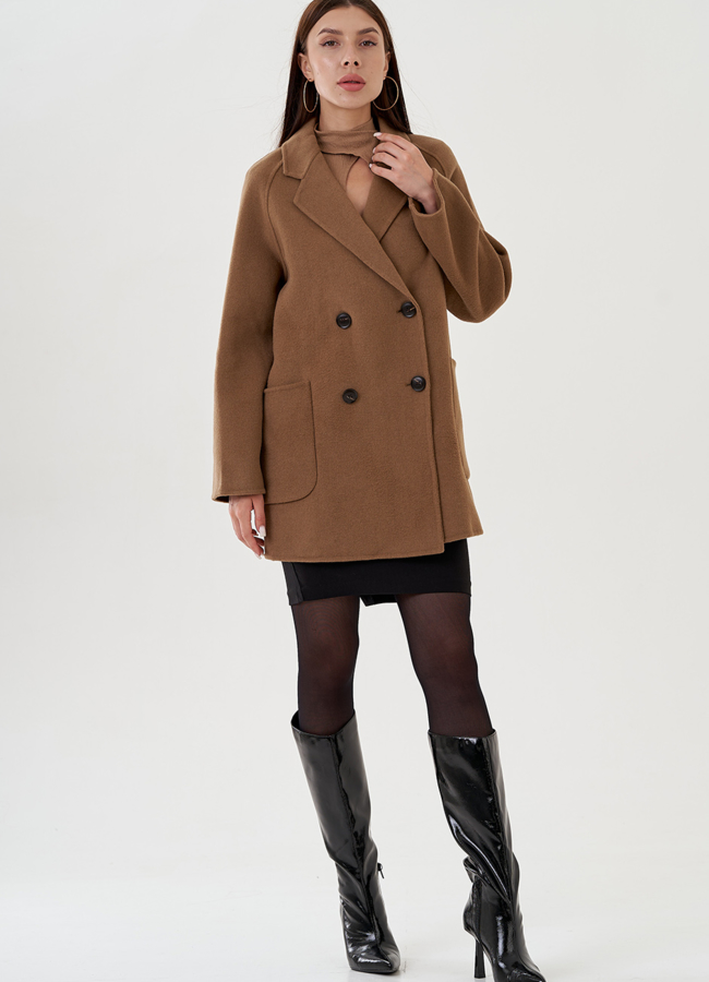 фото Пальто женское укороченное с английским воротником модель № 81818