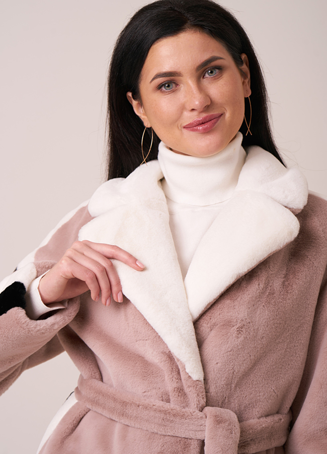 Шуба из искусственного меха с английским воротником на поясе модель № 1107 в рассрочку