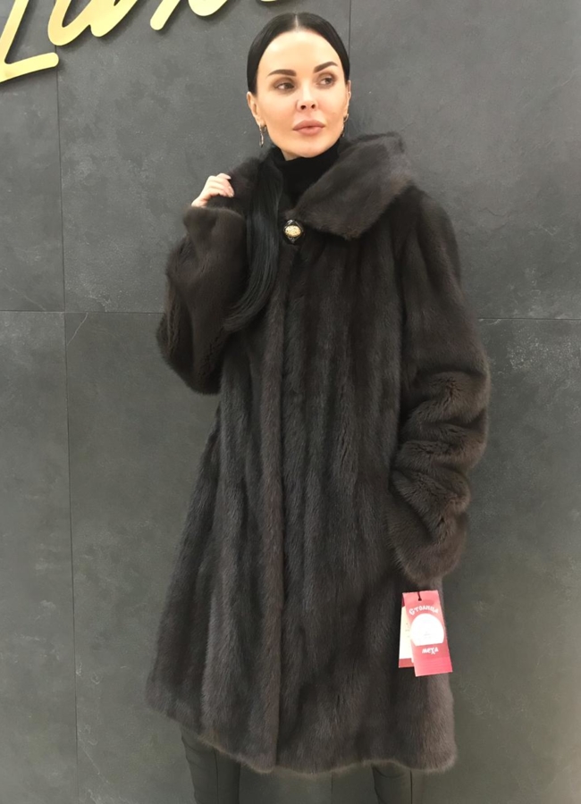 Шуба из норки модель № 10-3Ц меха малина