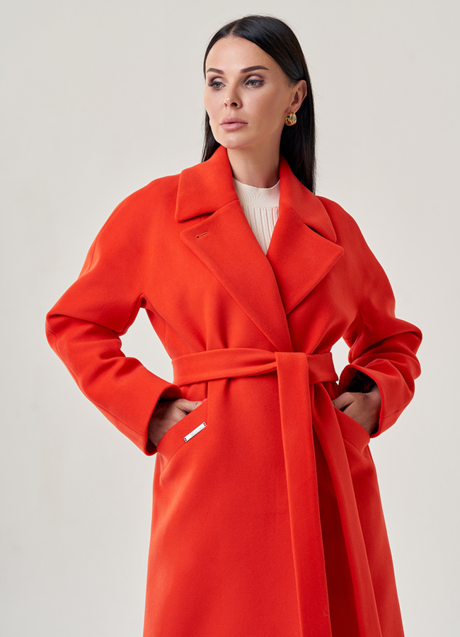 фото Женское пальто в алом цвете модель № 22943
