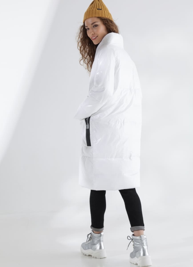 фото Пальто женское белого цвета модель № 7743