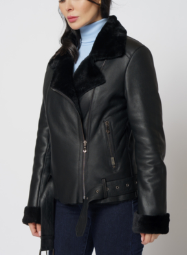 Женская дубленка косуха из овчины черного цвета