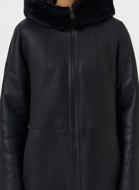 Натуральная двухсторонняя дубленка с капюшоном