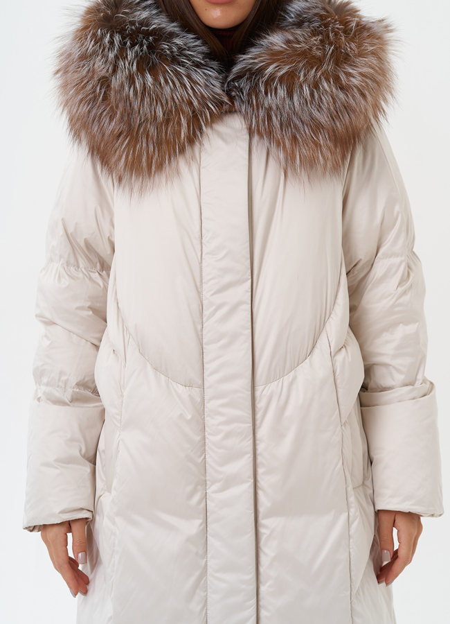 Длинный пуховик с мехом лисы модель № 28829 в рассрочку
