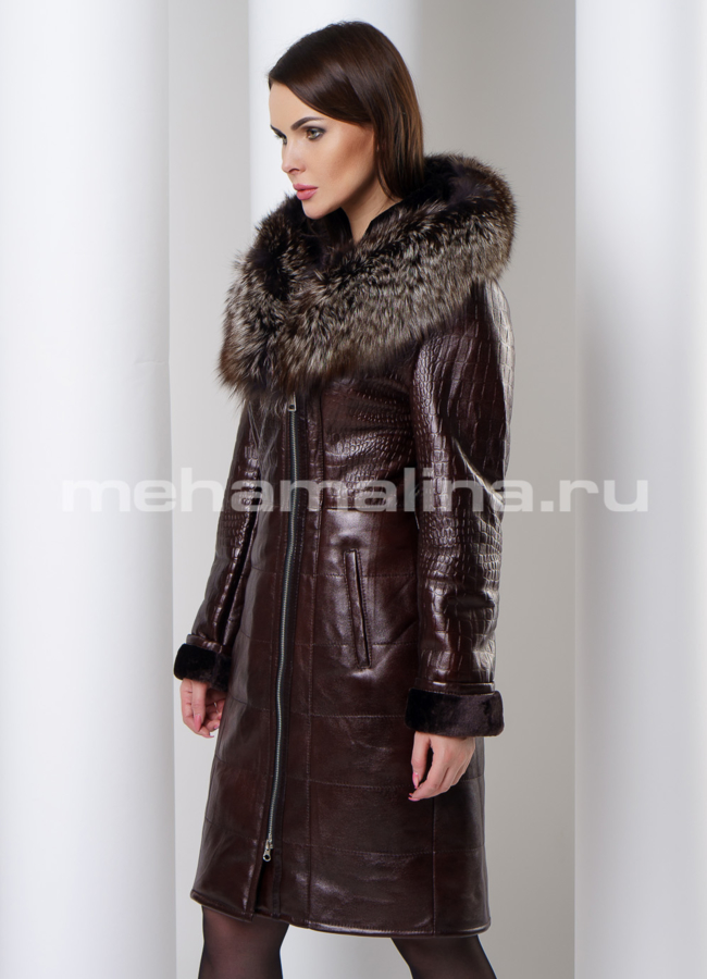 фото Дубленка из эко кожи коричневого цвета с натуральным мехом модель № 15002-1