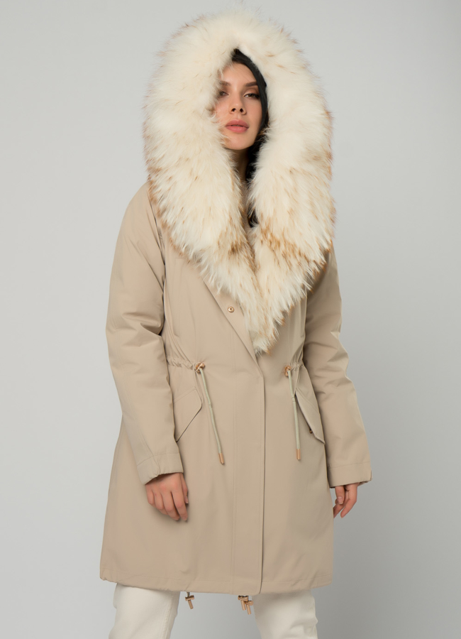 Светлая парка с мехом енота модель № 73381 универмаг малина