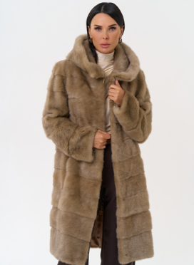 Шуба из норки бежевого цвета